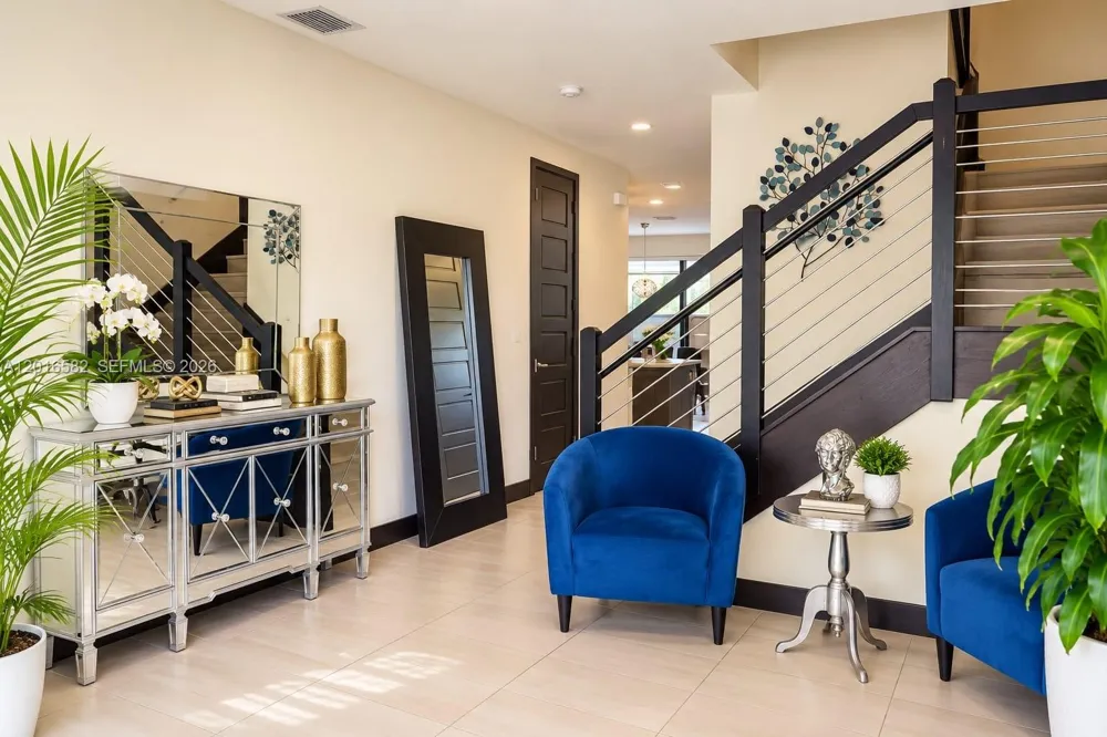 16012 NW 91st Ct Miami Lakes, FL 33018