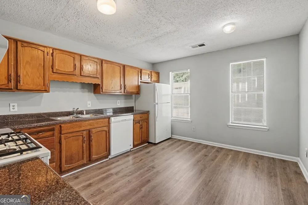 2058 Charter LN Lithonia, GA 30058