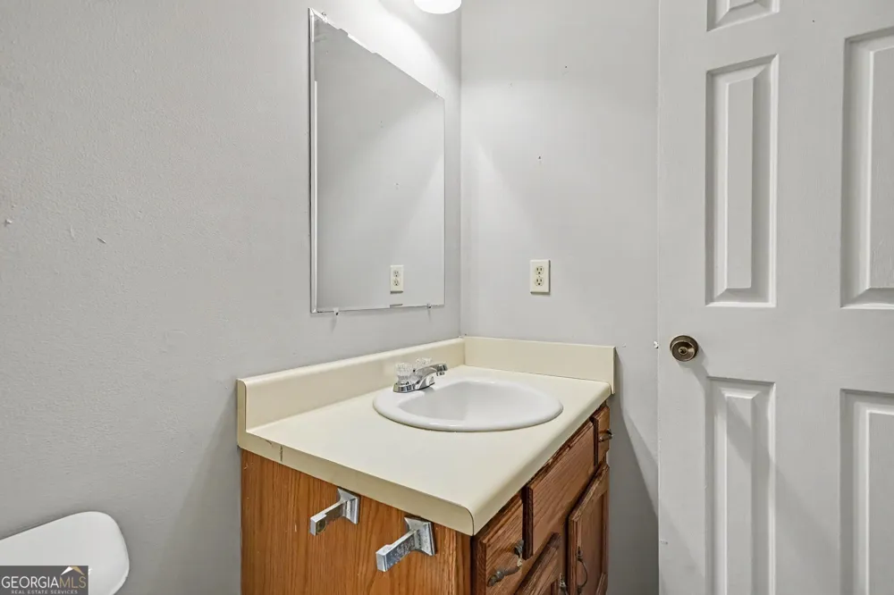 2058 Charter LN Lithonia, GA 30058