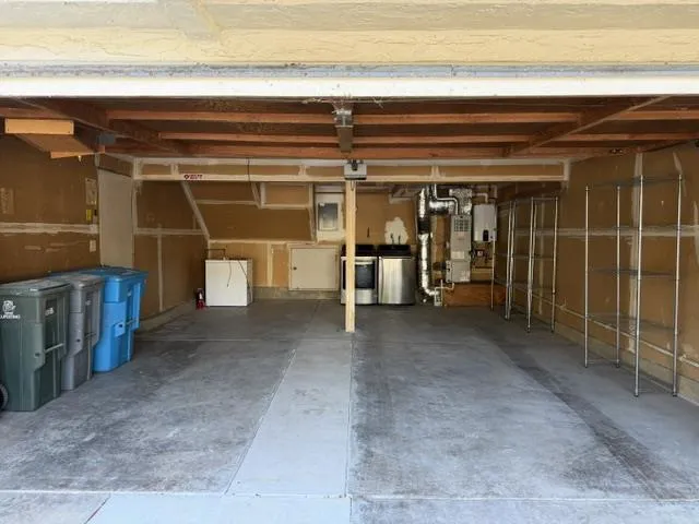 20268 Northwest Square Cupertino, CA 95014