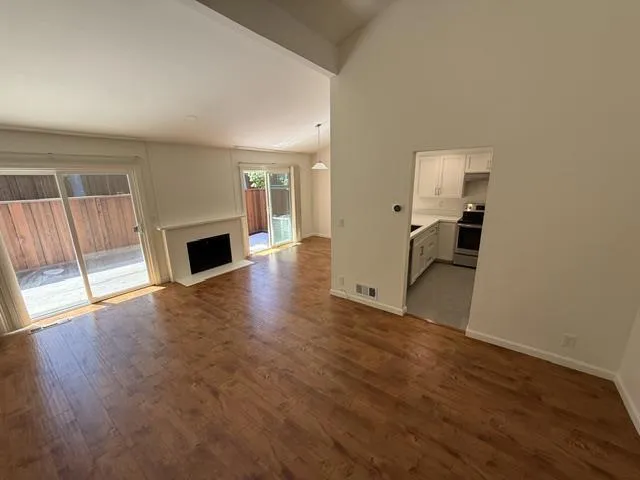 20268 Northwest Square Cupertino, CA 95014