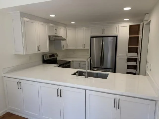 20268 Northwest Square Cupertino, CA 95014