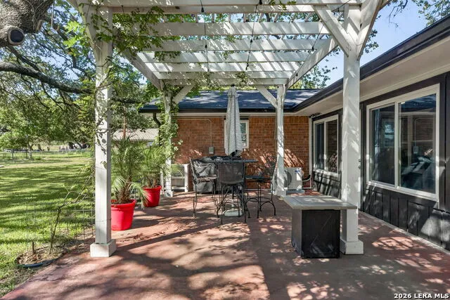 1205 YELLOWSTONE ST Pleasanton, TX 78064