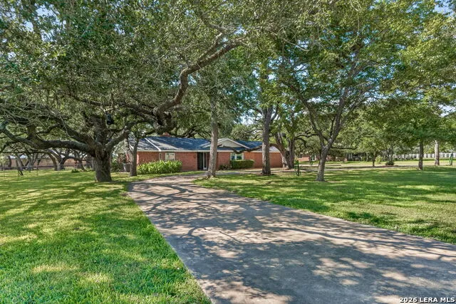 1205 YELLOWSTONE ST Pleasanton, TX 78064