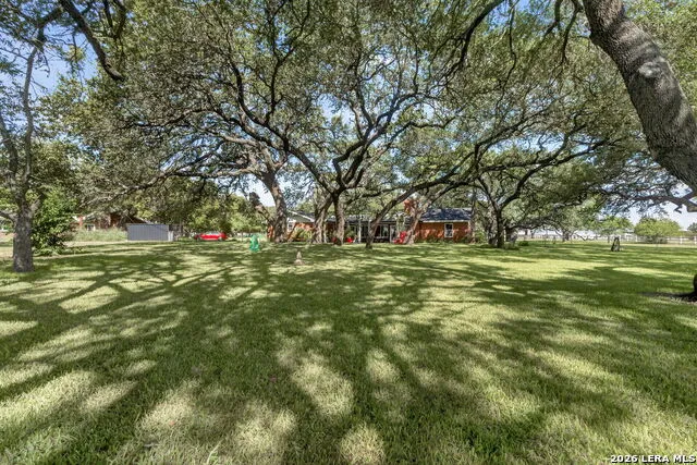 1205 YELLOWSTONE ST Pleasanton, TX 78064