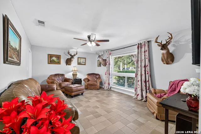 1205 YELLOWSTONE ST Pleasanton, TX 78064