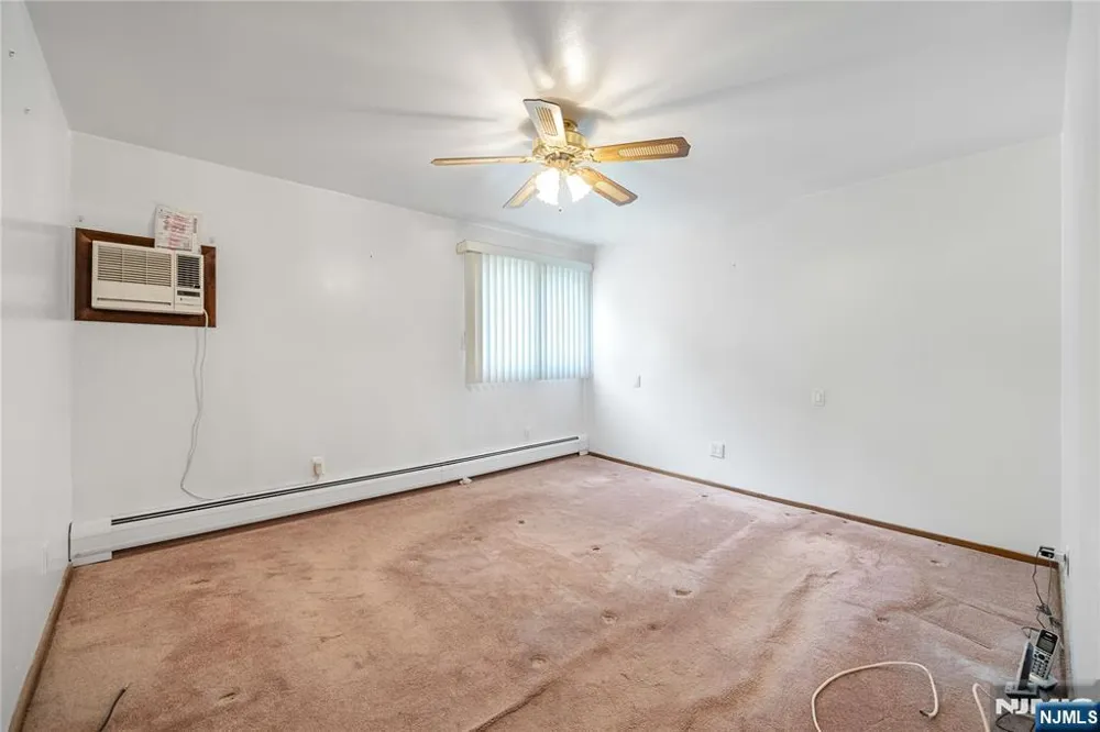 829 Roosevelt Avenue Secaucus, NJ 07094