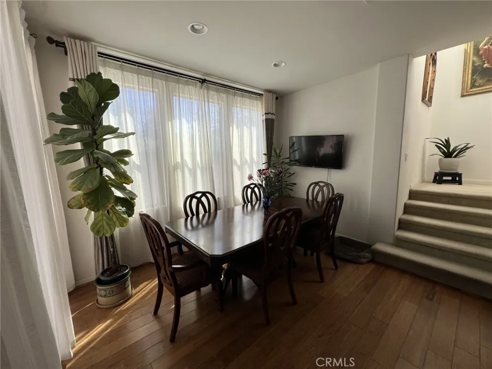 2782 E Thompson Ontario, CA 91762
