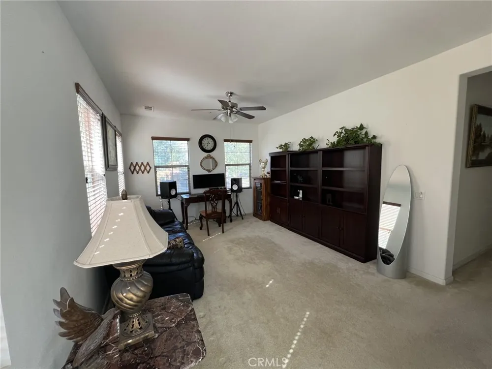 2782 E Thompson Ontario, CA 91762