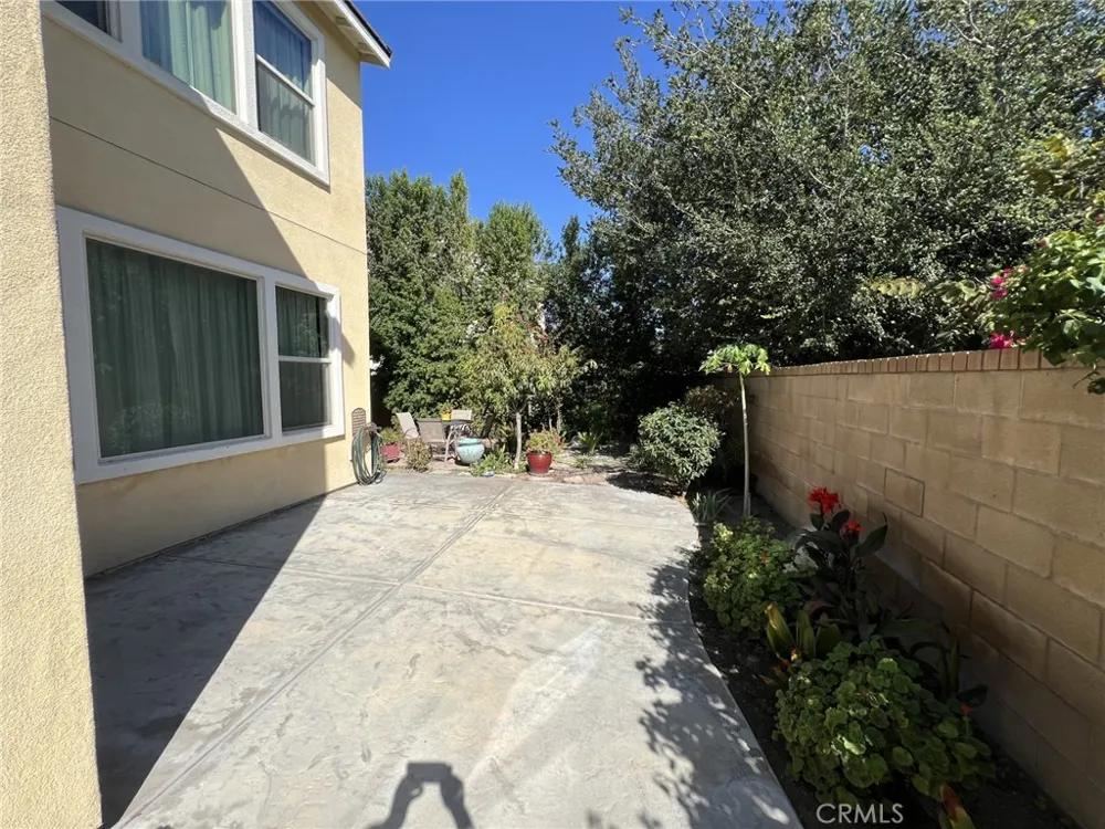 2782 E Thompson Ontario, CA 91762