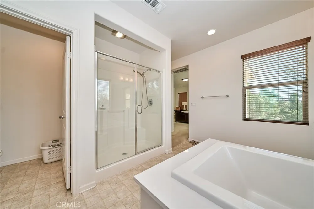 2782 E Thompson Ontario, CA 91762
