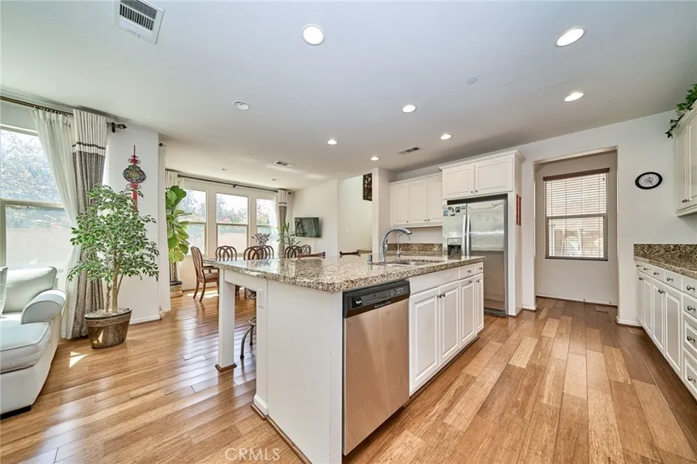 2782 E Thompson Ontario, CA 91762