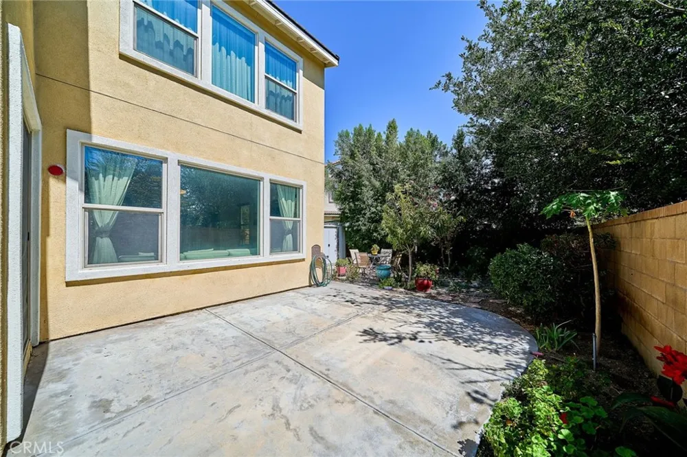 2782 E Thompson Ontario, CA 91762
