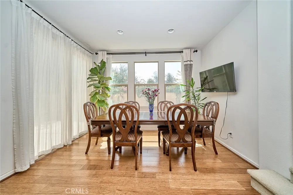 2782 E Thompson Ontario, CA 91762