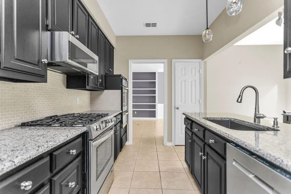 1909 Highland Park Circle Denton, TX 76205