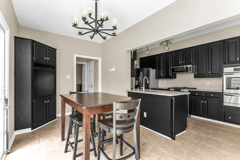 1909 Highland Park Circle Denton, TX 76205