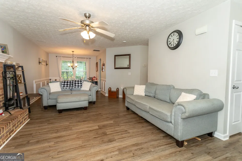 1537 Cardinal LN Winder, GA 30680