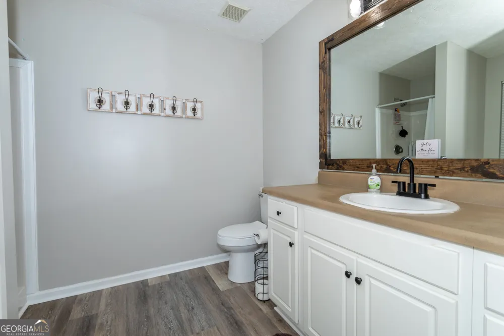 1537 Cardinal LN Winder, GA 30680