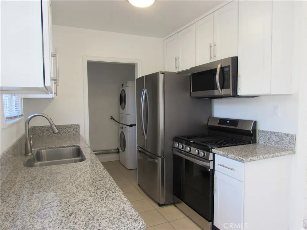 10116 Owensmouth Chatsworth, CA 91311