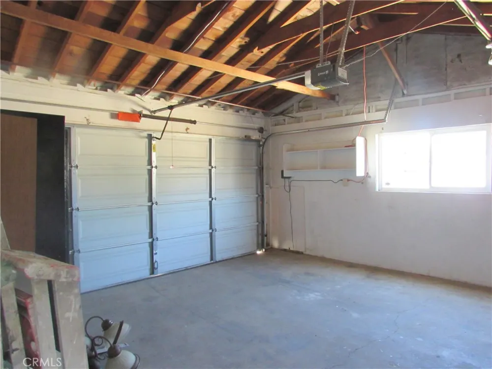 10116 Owensmouth Chatsworth, CA 91311
