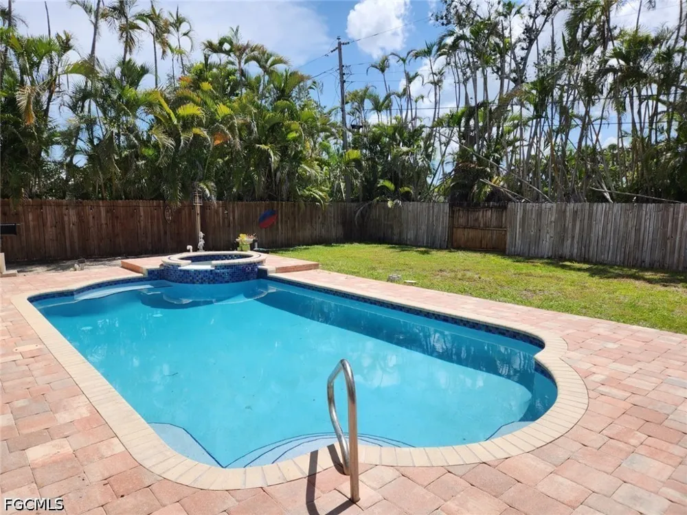 Allen Way Fort Myers, FL 33908