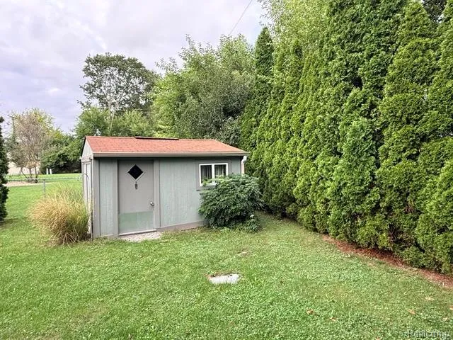 4832 Colony Court Warren City, MI 48091