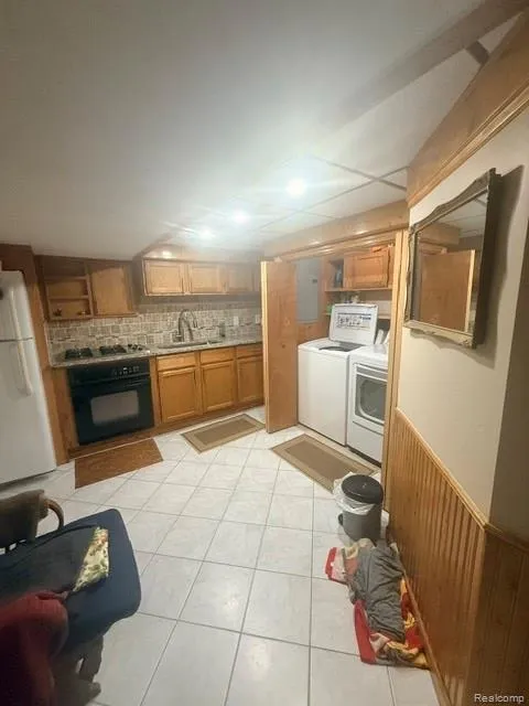 4832 Colony Court Warren City, MI 48091