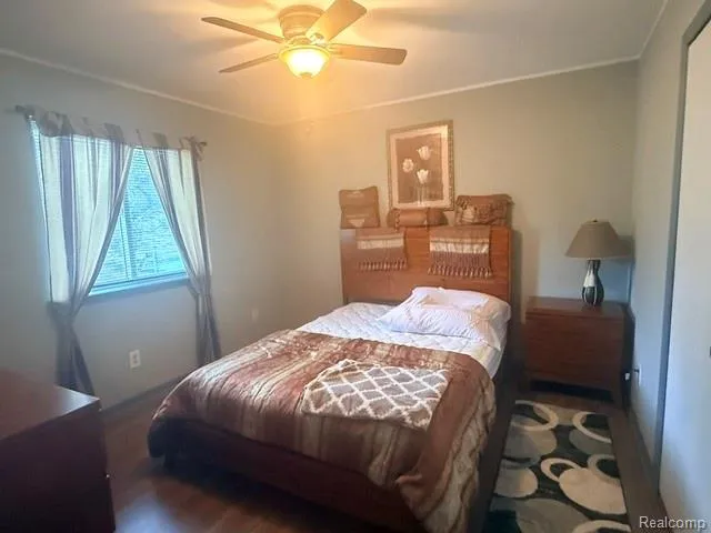 4832 Colony Court Warren City, MI 48091