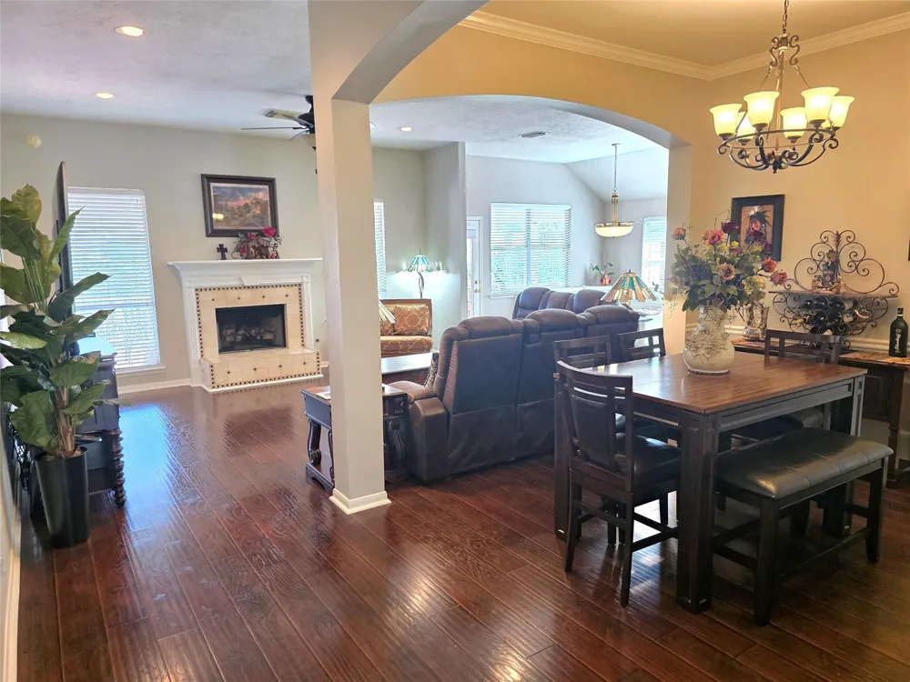 220 April Waters Drive W Montgomery, TX 77356