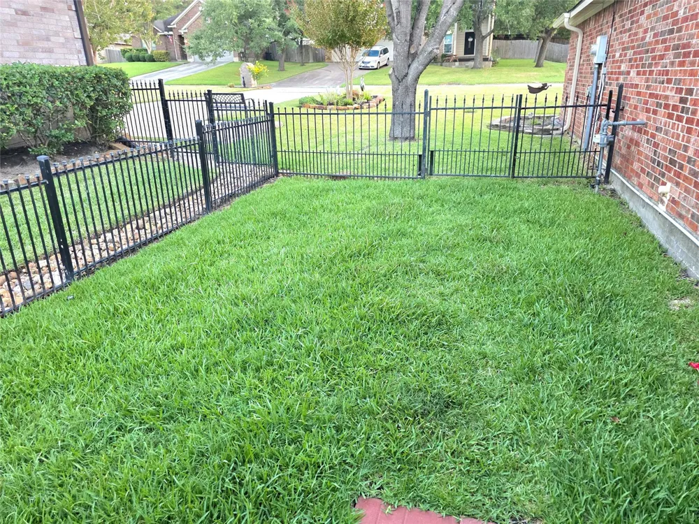 220 April Waters Drive W Montgomery, TX 77356