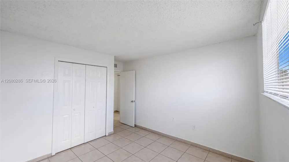 666 W 81st St #303 Hialeah, FL 33014