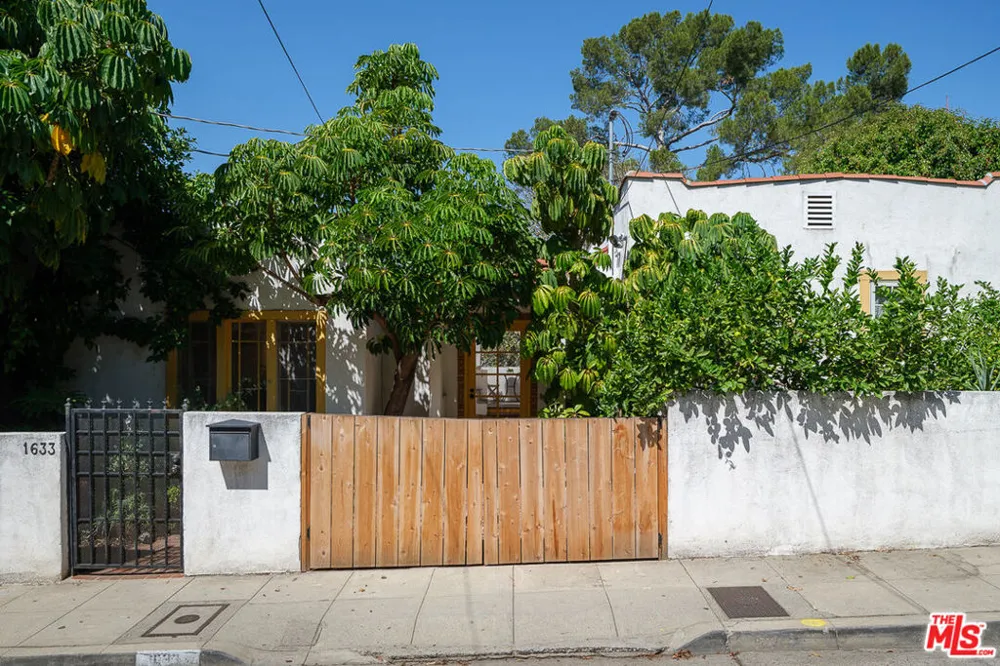 1633 Lemoyne Street Los Angeles, CA 90026