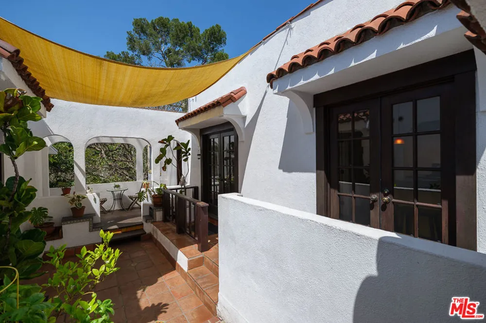 1633 Lemoyne Street Los Angeles, CA 90026
