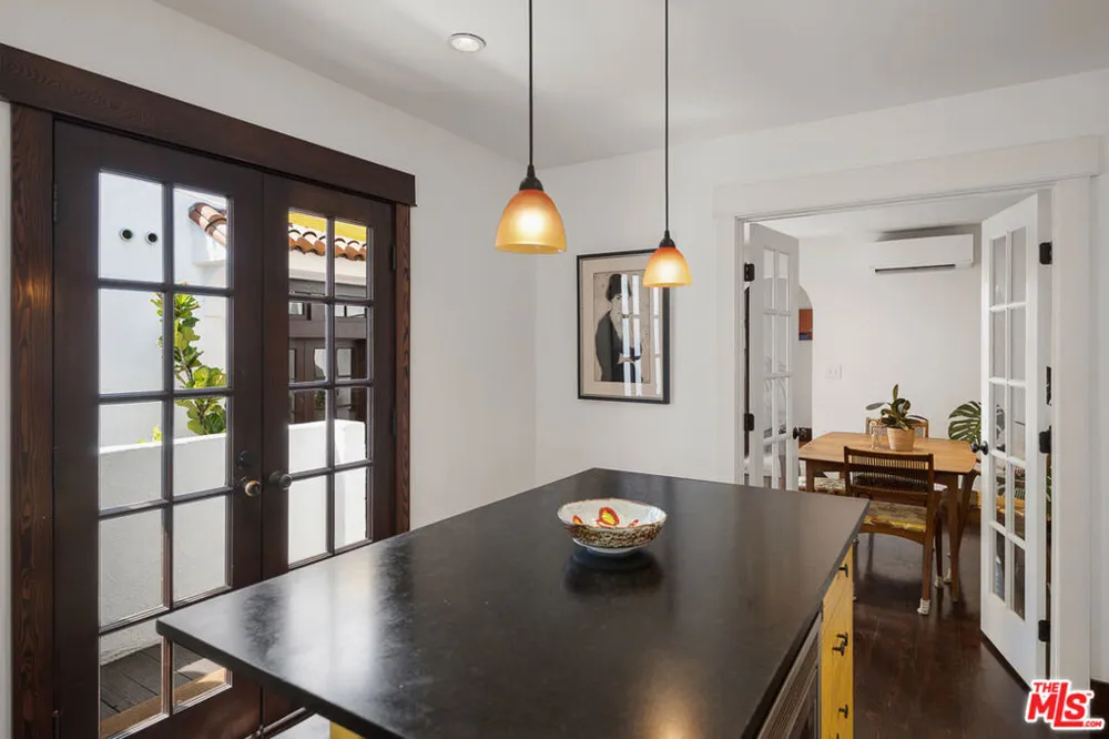 1633 Lemoyne Street Los Angeles, CA 90026