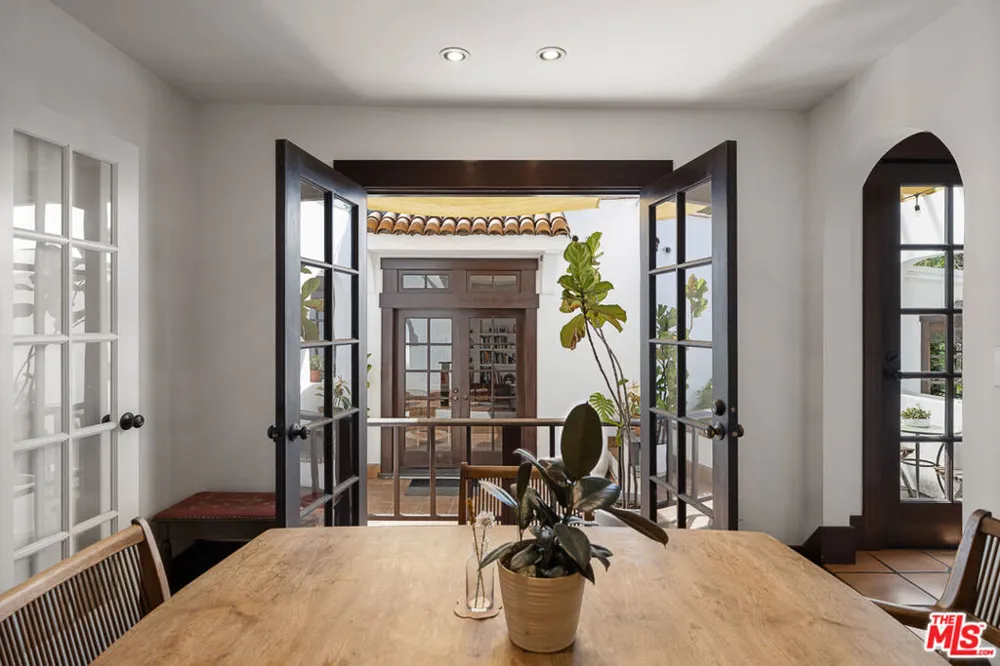1633 Lemoyne Street Los Angeles, CA 90026