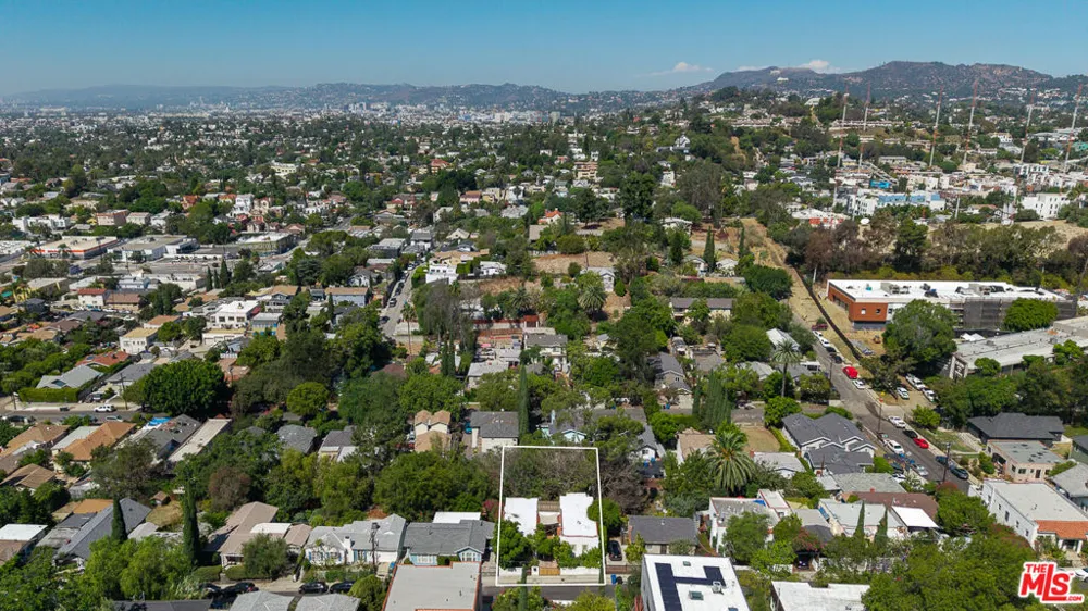 1633 Lemoyne Street Los Angeles, CA 90026