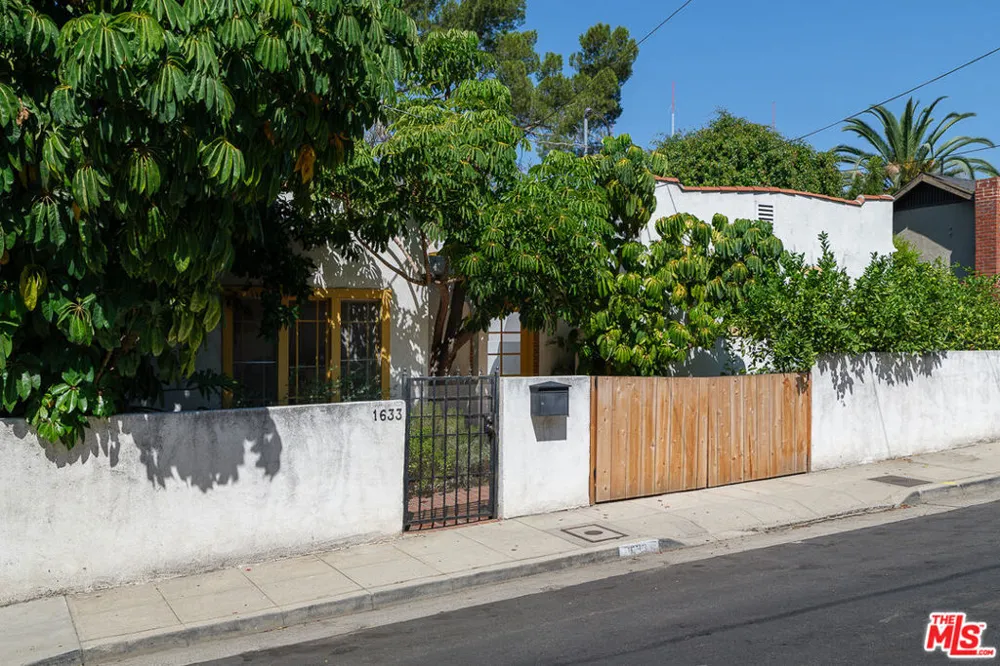 1633 Lemoyne Street Los Angeles, CA 90026
