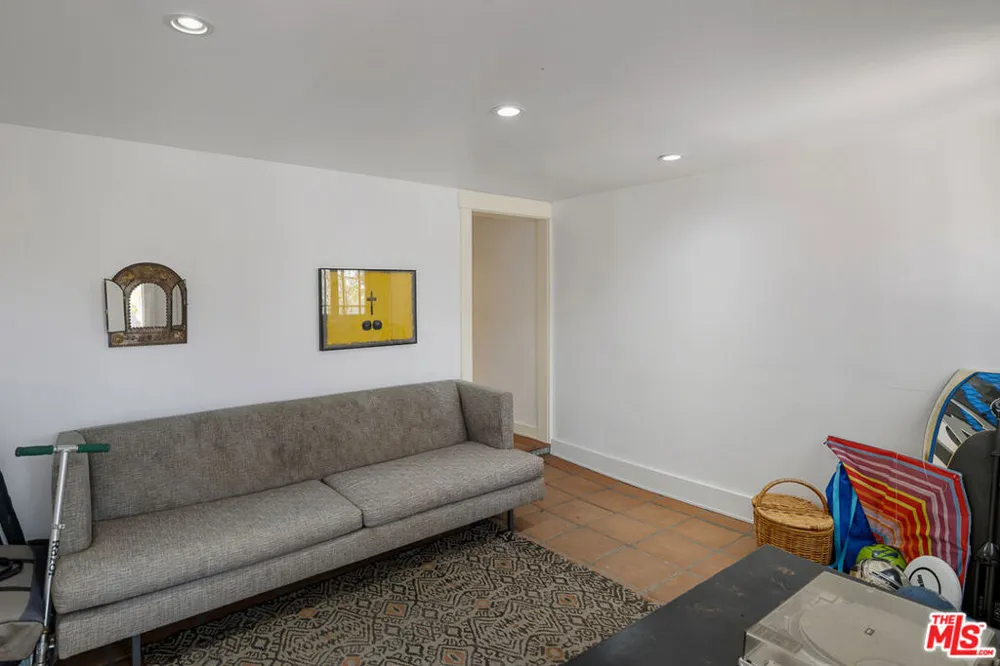 1633 Lemoyne Street Los Angeles, CA 90026