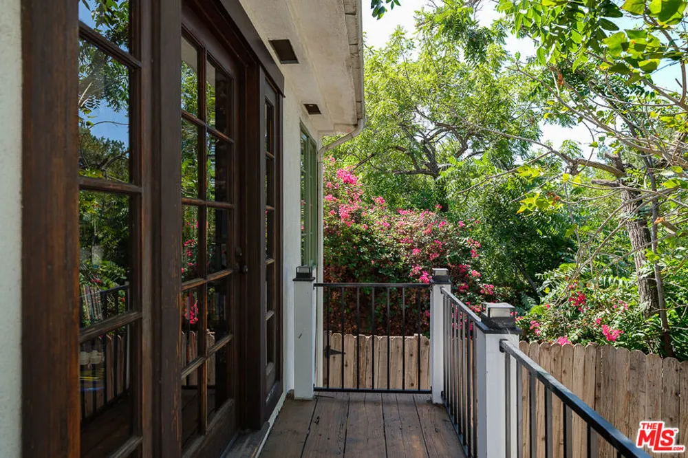 1633 Lemoyne Street Los Angeles, CA 90026