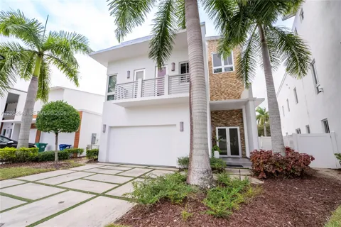 8340 NW 33 Terrace