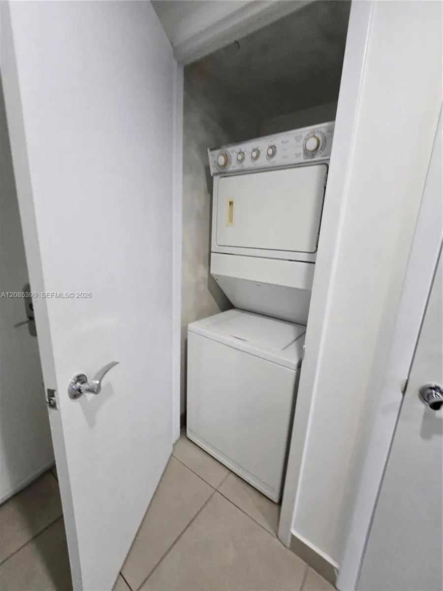 1800 S Ocean Dr #409 Hallandale Beach, FL 33009