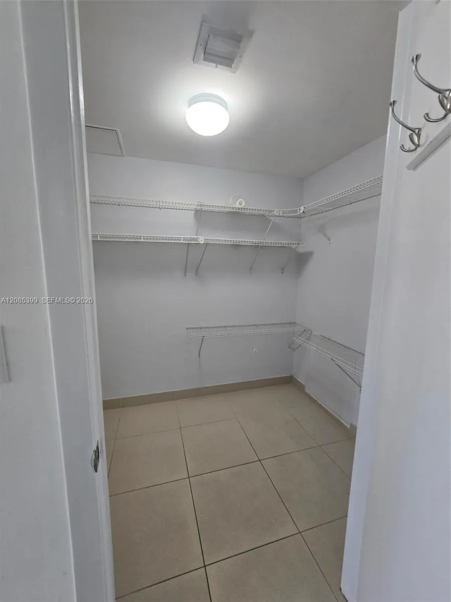 1800 S Ocean Dr #409 Hallandale Beach, FL 33009