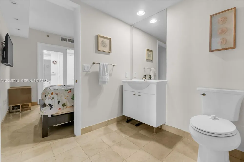 1850 S Ocean Dr #706 Hallandale Beach, FL 33009