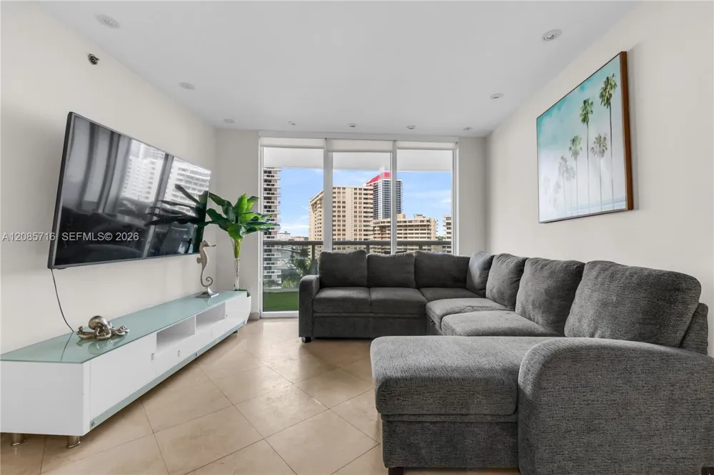 1850 S Ocean Dr #706 Hallandale Beach, FL 33009