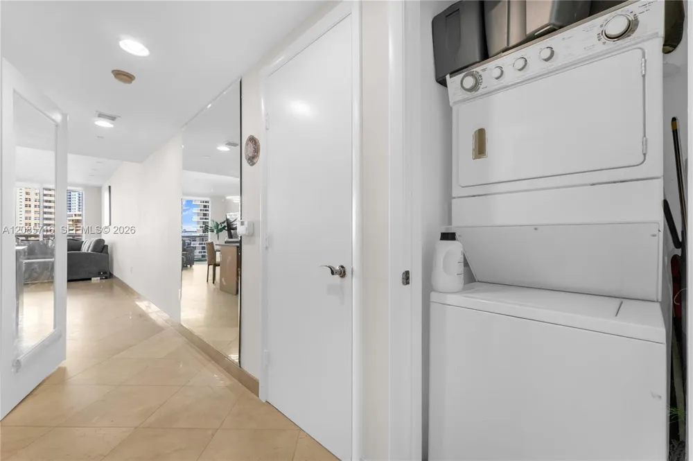 1850 S Ocean Dr #706 Hallandale Beach, FL 33009