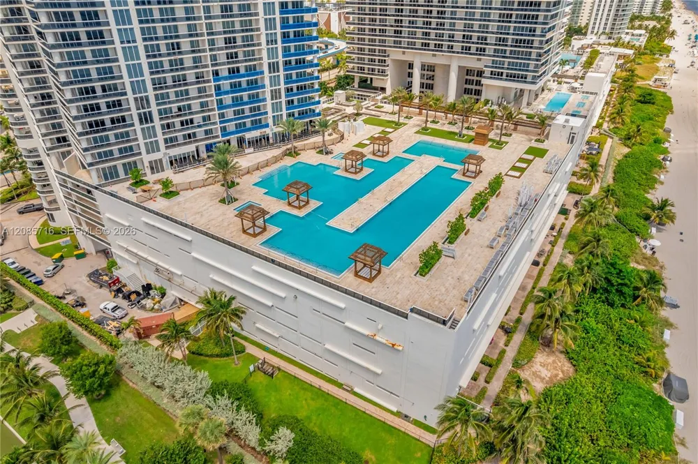 1850 S Ocean Dr #706 Hallandale Beach, FL 33009