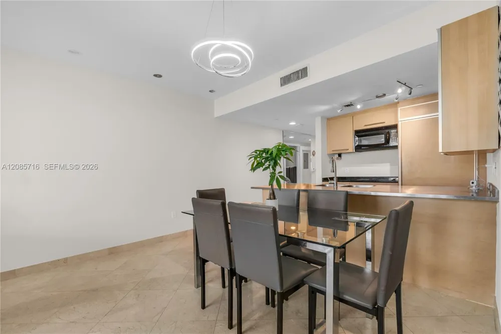 1850 S Ocean Dr #706 Hallandale Beach, FL 33009