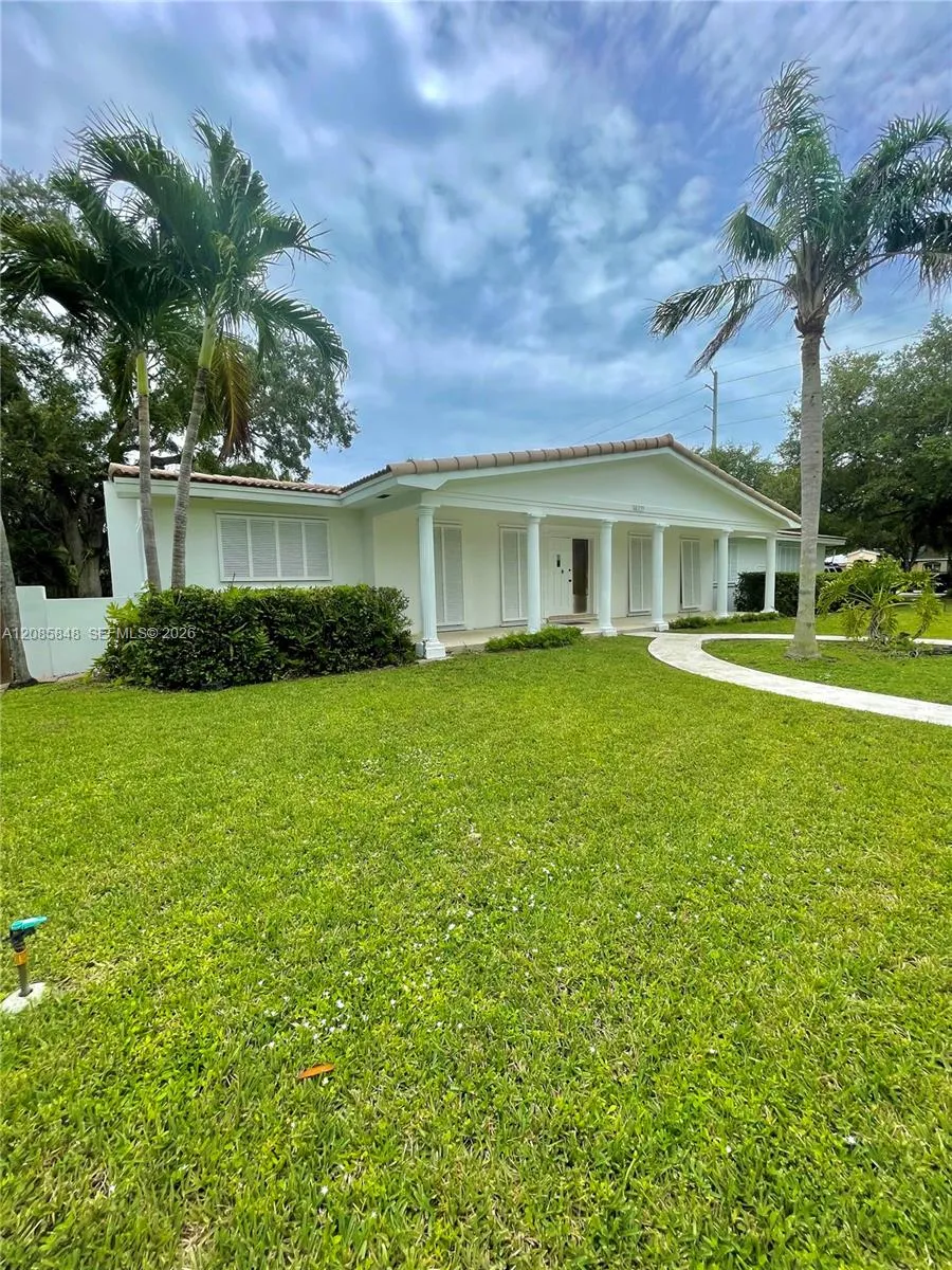 14321 SW 77th Ave Palmetto Bay, FL 33158