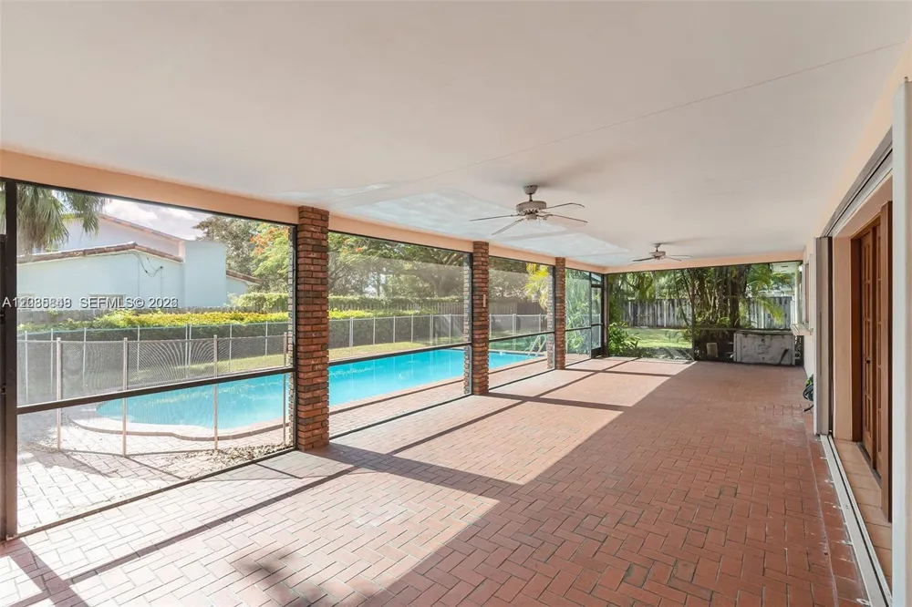 14321 SW 77th Ave Palmetto Bay, FL 33158