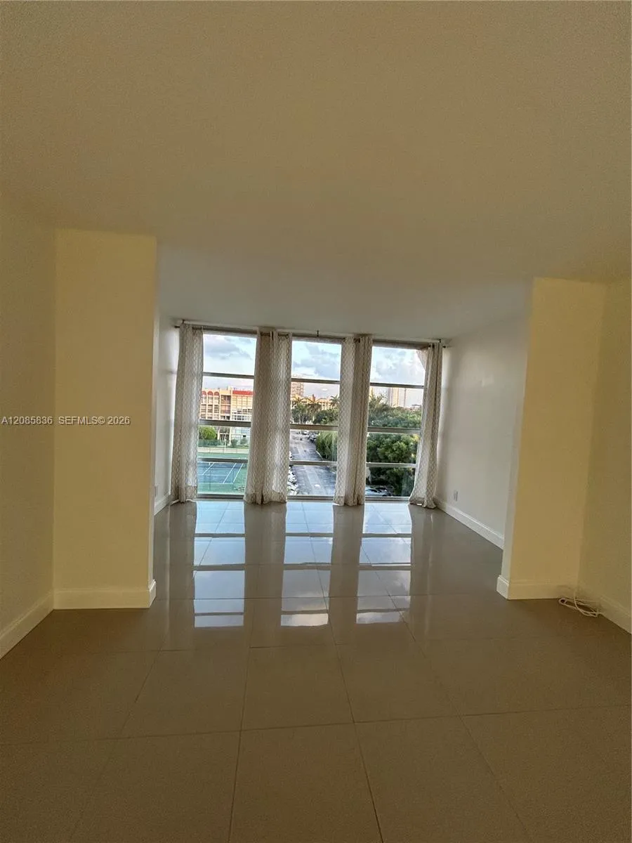 2001 Atlantic Shores Blvd #516 Hallandale Beach, FL 33009